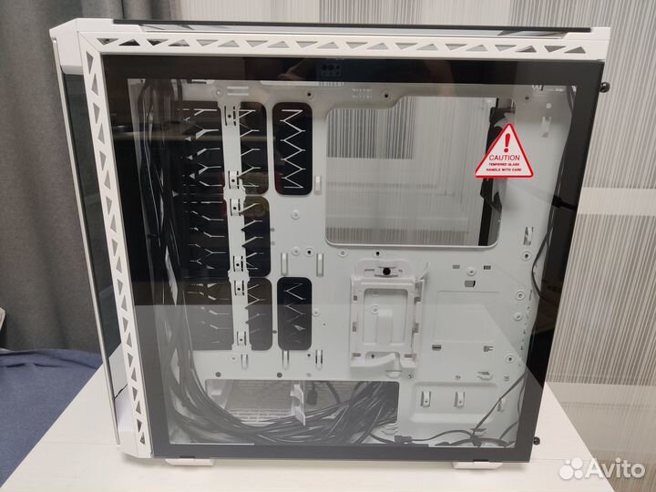 Корпус A-Data XPG BattleCruiser