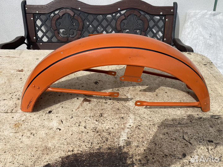 Крыло переднее