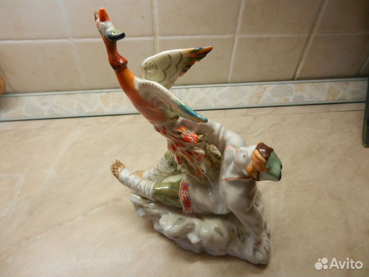 Реставрация фарфоровых статуэток