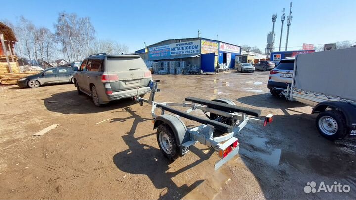 Прицеп от мзса 81771B.101. Для гидроцикла