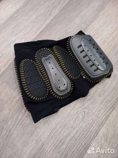 Защита для гоных лыж и сноуборда