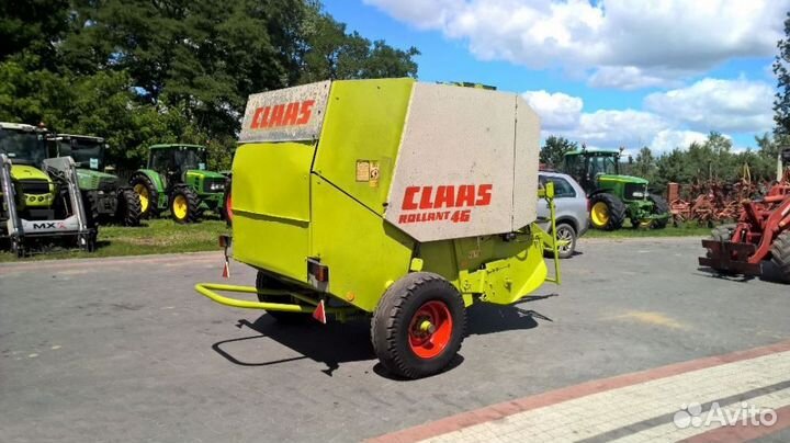 Пресс-подборщик John Deere 330, 2001