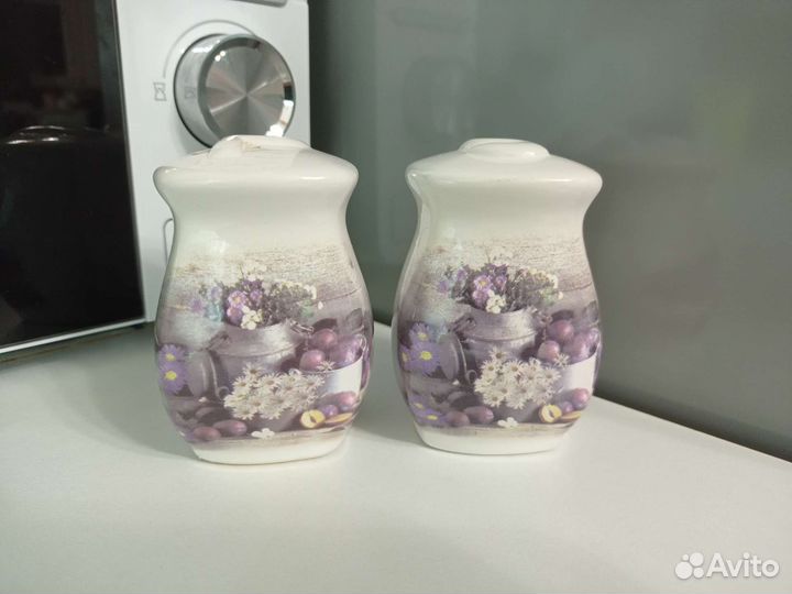 Солонка и перечница