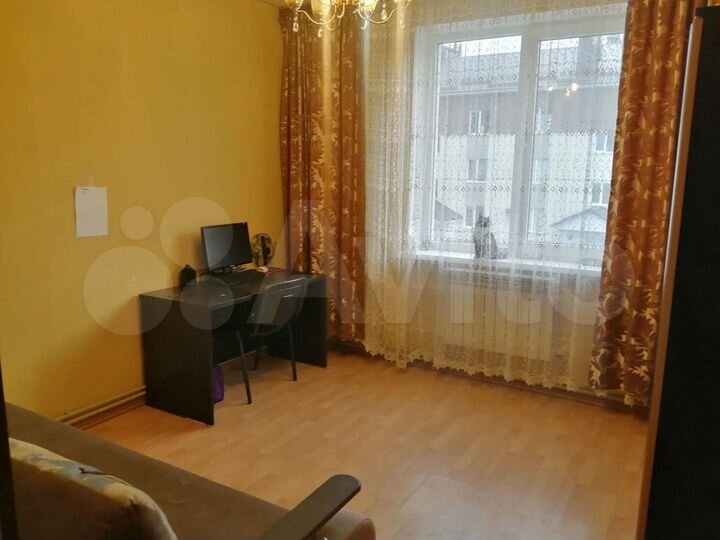 4-к. квартира, 88 м², 2/3 эт.