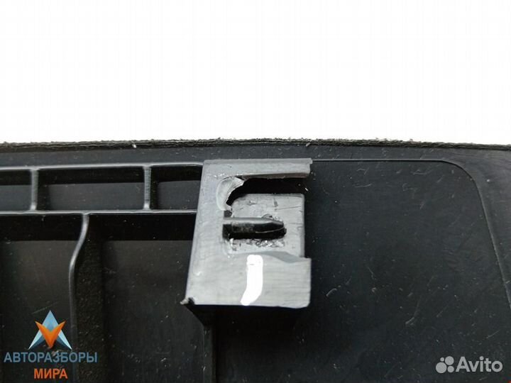 Обшивка стойки Mercedes-Benz C-Класс W204/S204