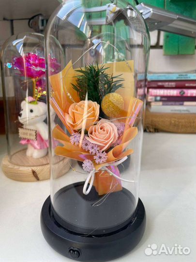 Цветок в колбе с подсветкой