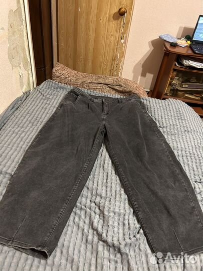 Женские джинсы