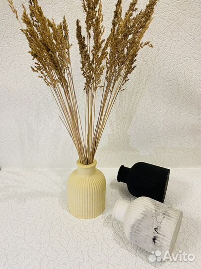 Ваза для сухоцветов