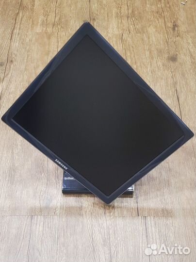 Монитор Samsung 971P 19