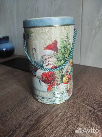 Жестяная банка для хранения