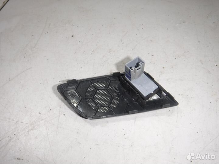 Кнопка стеклоподъемника Skoda Yeti