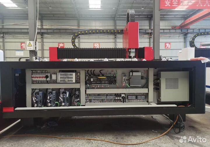 3 кВт Станок лазерной резки металла 3000/1500мм