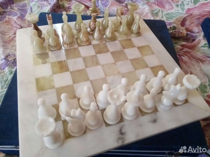 Шахматы из камня Оникс