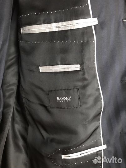 Классический костюм