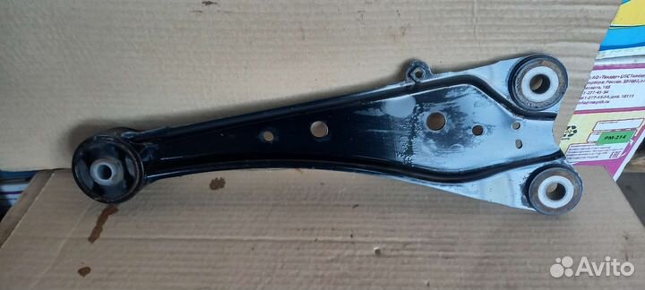 Рычаг продольный задний левый Toyota Rav 4 XA 30