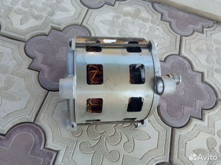 Двигататель стиральной машины