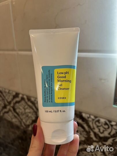 Cosrx low ph good morning gel cleanser