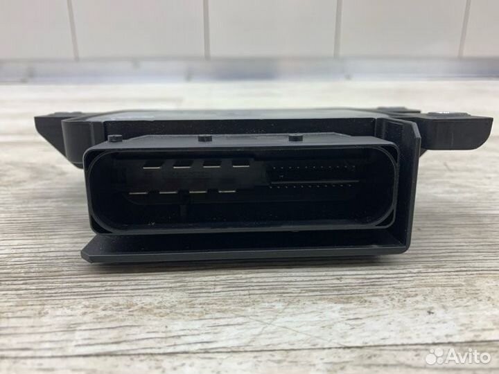 Блок управления стояночного тормоза Volkswagen