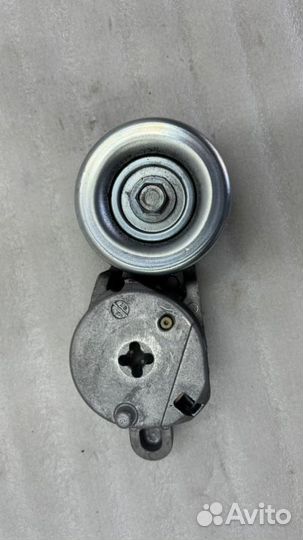 Натяжитель ремня Toyota Camry V70/V75 2arfe 2500CC