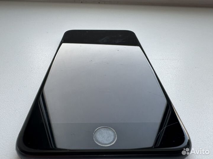 iPhone 8 Plus, 64 ГБ