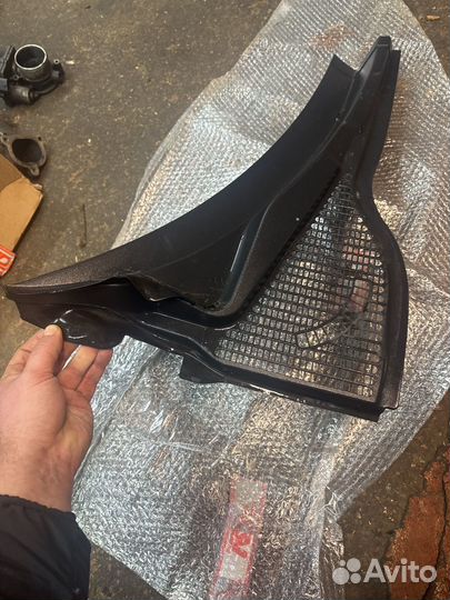 Skoda yeti Жабо Правая Часть