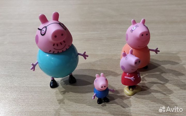 Игрушки - семья свинки Пеппы