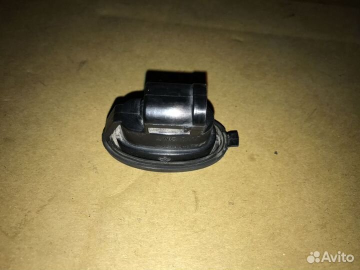 Кнопка багажника Jeep Grand Cherokee WK2 10-13