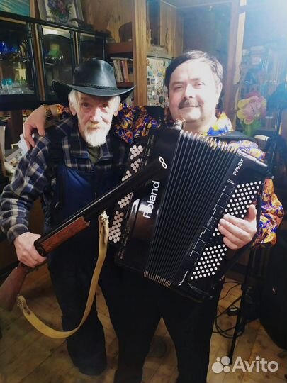 Баянист и дискотека на квартирник, День Рождения