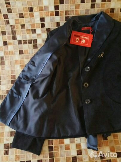 Жакет школьный новый цвет чёрный и синий