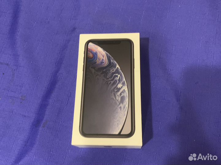 Коробка от iPhone XR