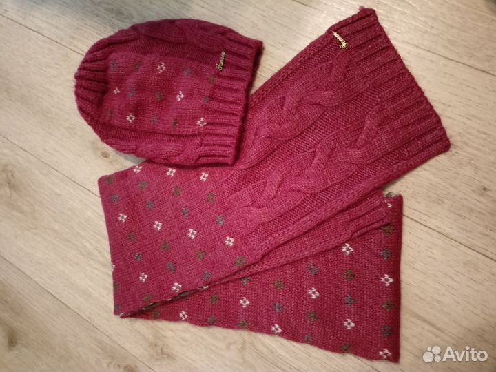 Зимний комплект шапка и шарф женский