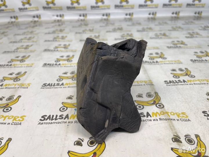 Уплотнитель капота левый Porsche Panamera 970