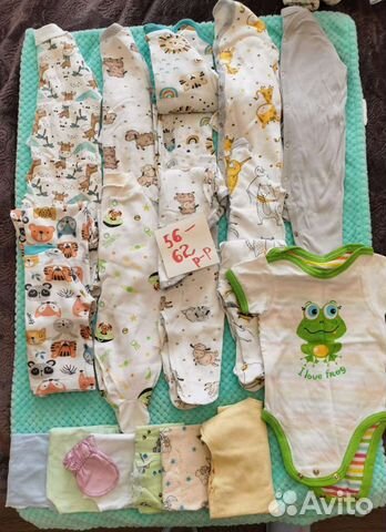 Коробка детских вещей