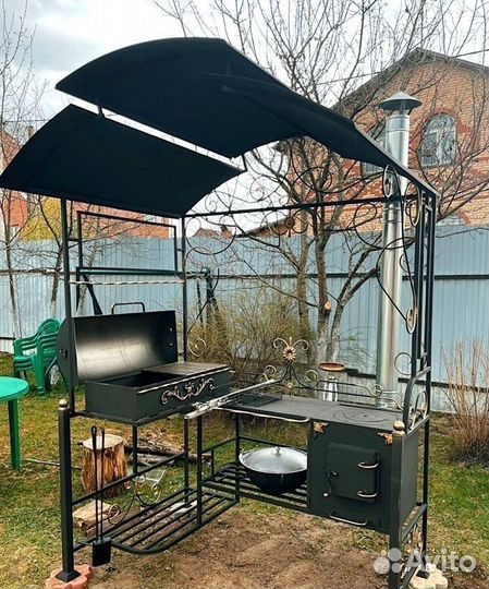 Мангал с крышей в стиле лофт / Кованый мангал