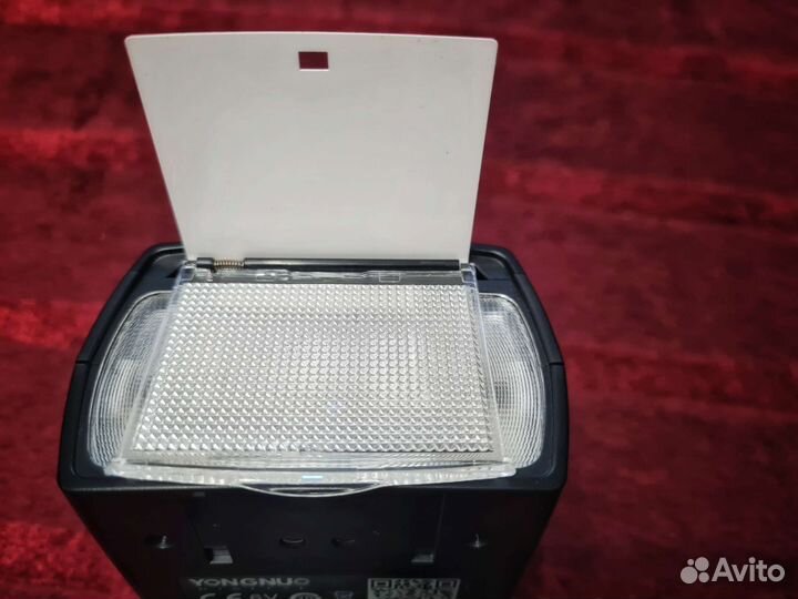 Вспышка yongnuo 685