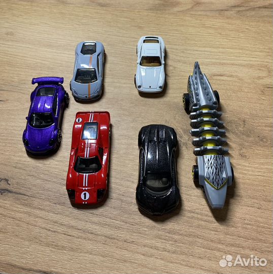 Hot wheels машинки