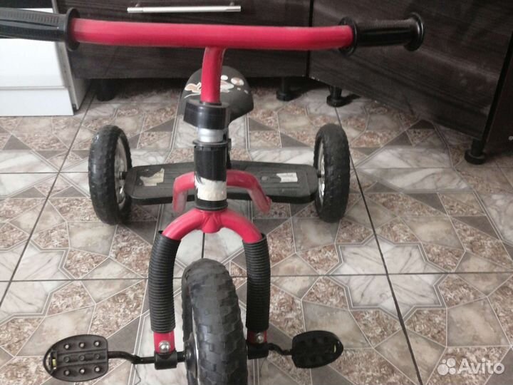 Беговел детский, на улице не катались