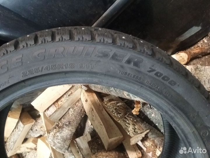 Bridgestone Ice Cruiser 7000 225/45 R18 91