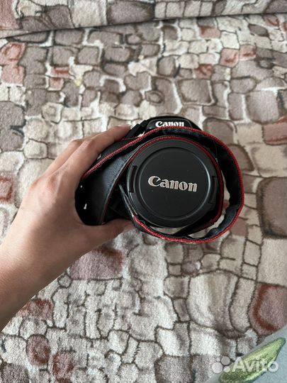 Canon EOS 550D Kit с зарядкой и сумкой Sony