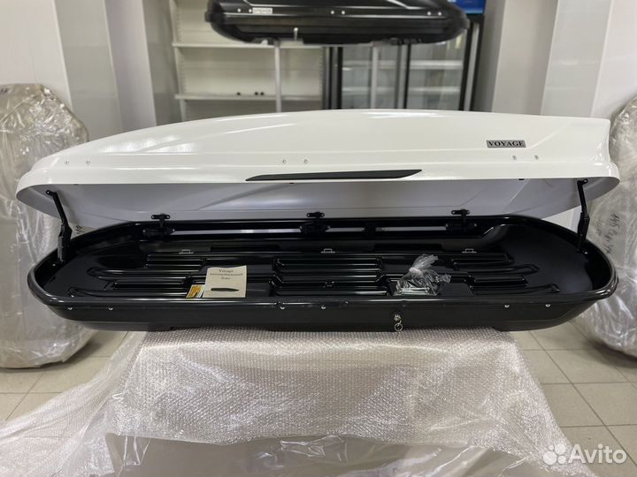 Автобокс Voyage 520л 205см цвет Белый матовый