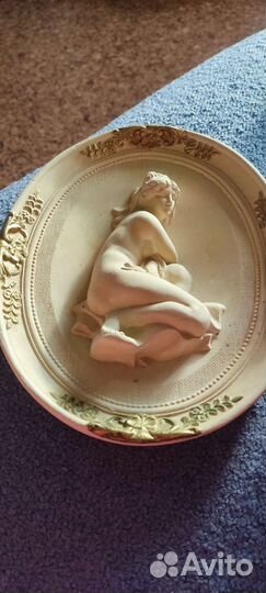 Барельеф на стену