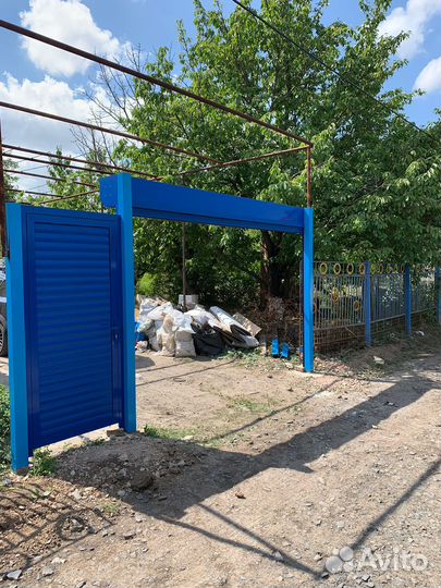 Рулонные ворота из прочного профиля с пультом