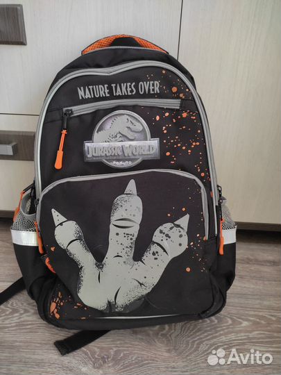 Школьный рюкзак