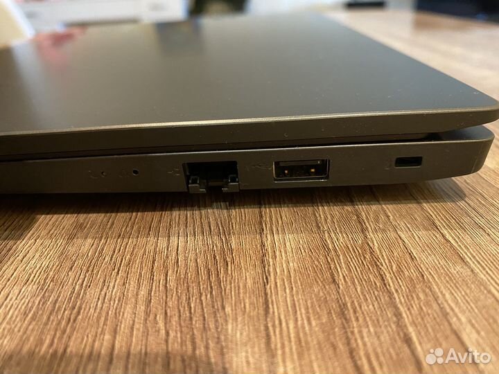 15.6” Ноутбук Lenovo Win 10 Pro/Silver