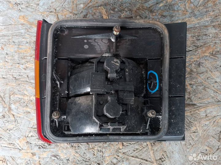 Фонарь задний левый Volkswagen Passat B4