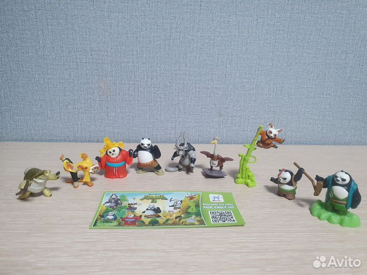 Коллекции киндер super hero, hello kitty