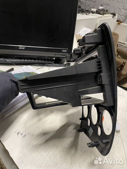 Консоль центральная на торпедо Fusion 2002-2012