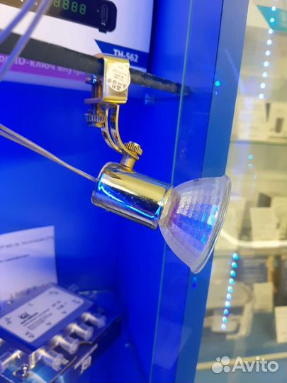 Светильник на стекло