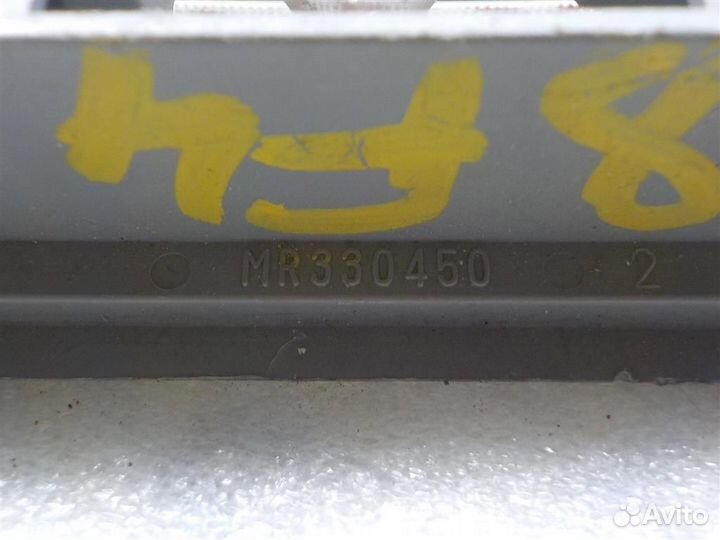 Плафон салонный Mitsubishi Pajero III 1999-2006