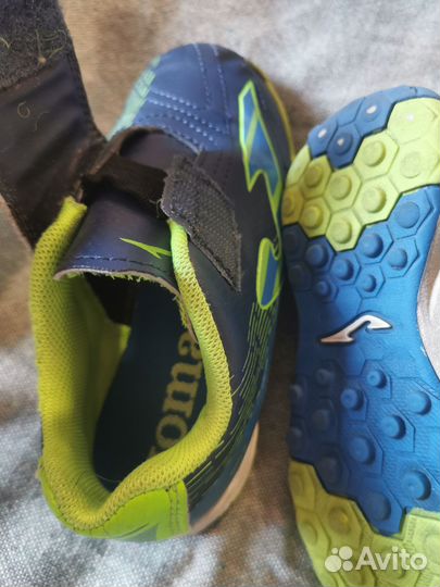 Футбольная амуниция бутсы гетры щитки